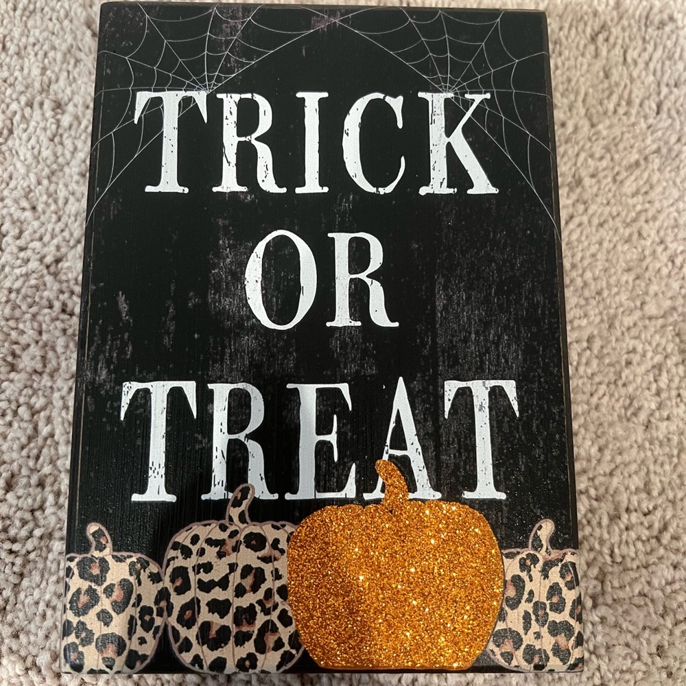 Trick or Treat Sign